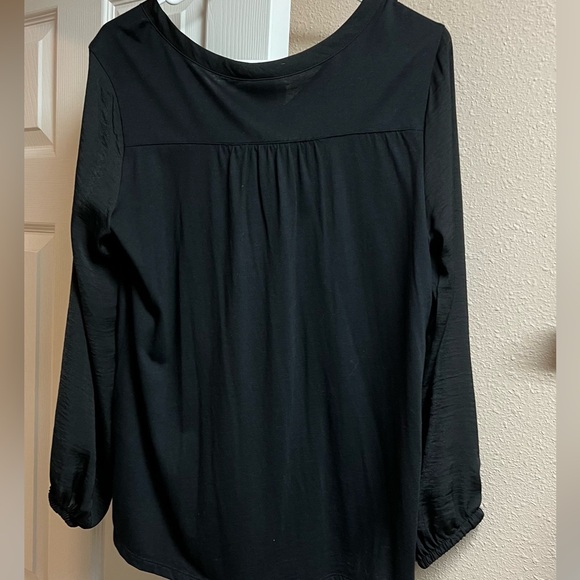 Old Navy Black V Neck Blouse Size Small - Picture 4 of 5